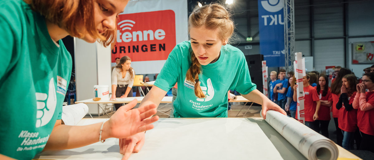 In einem spannenden Wettkampffinale zwischen drei Klassen erkämpfte sich 2017 die Klasse 8 derGoethe Schule Schalkau Platz eins. In einem spannenden Wettkampffinale zwischen drei Klassen erkämpfte sich 2017 die Klasse 8 derGoethe Schule Schalkau Platz eins.