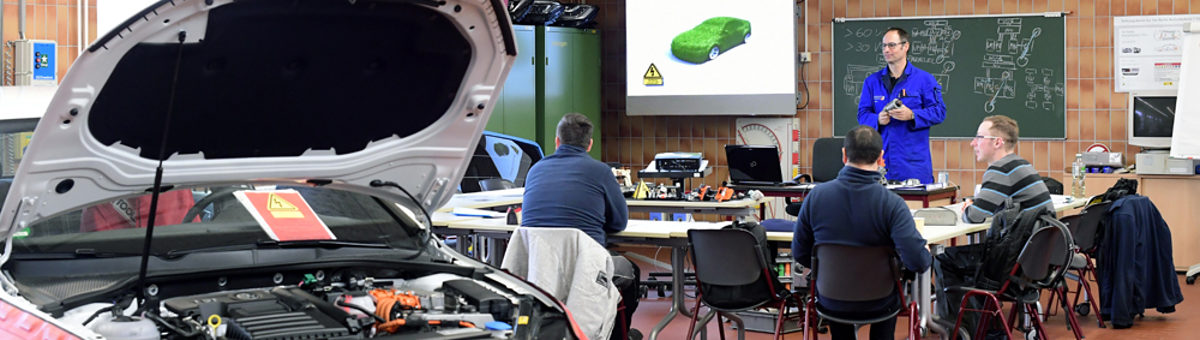 035_A29_KFZ_Spezialwerkstatt_für_Elektro-und_Hybridfahrzeuge_