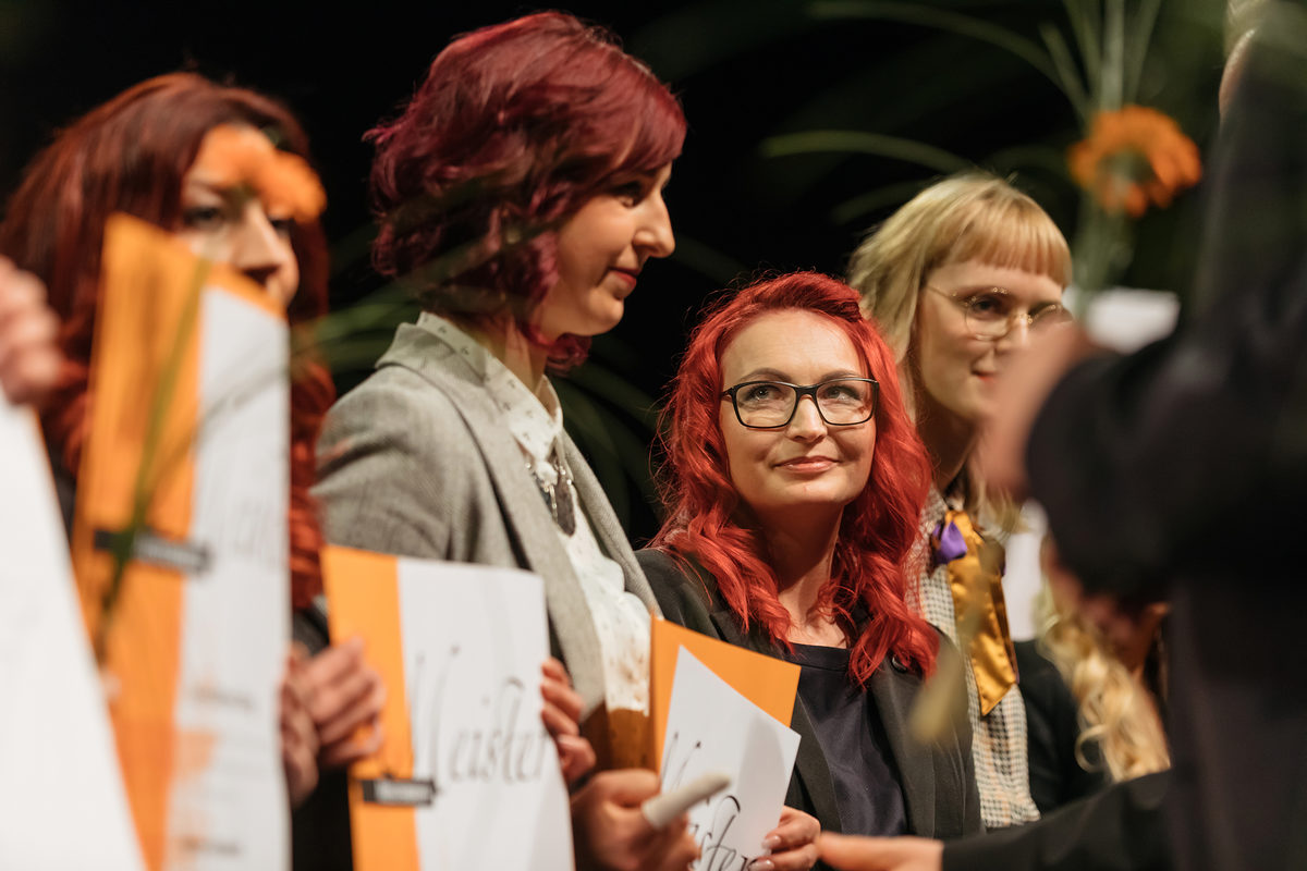 Am Samstag, den 17. Februar 2018, war es soweit: 200 Jungmeisterinnen und Jungmeister aus Mittel- und Nordthüringen erhielten bei der Meisterfeier der Handwerkskammer Erfurt ihre Meisterbriefe und feierten diesen Anlass mit 600 Gästen in der Erfurter Messe. Meisterfeier der Handwerkskammer Erfurt am 17.02.2018 auf der Messe Erfurt (Thüringen) Foto: Michael Reichel /arifoto.de Schlagwort(e): lth