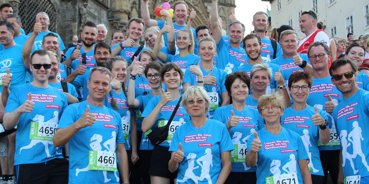 45 Läuferinnen und Läufer gingen am 6. Juni für das ¿Team Handwerk¿ beim RUN-Unternehmenslauf in Erfurt an den Start 45 Läuferinnen und Läufer gingen am 6. Juni für das ¿Team Handwerk¿ beim RUN-Unternehmenslauf in Erfurt an den Start