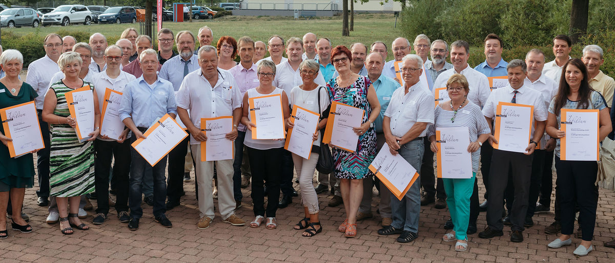 Ehrung von Betriebsjubilaren des Handwerks durch Präsident Stefan Lobenstein am 07.08.2018 in Erfurt (Thüringen) . Foto: Michael Reichel / arifoto.de Ehrung von Betriebsjubilaren des Handwerks durch Präsident Stefan Lobenstein am 07.08.2018 in Erfurt (Thüringen) . Foto: Michael Reichel / arifoto.de Schlagwort(e): lth, Handwerk, Ehrungen