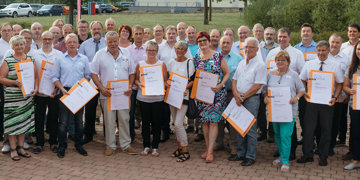 Ehrung von Betriebsjubilaren des Handwerks durch Präsident Stefan Lobenstein am 07.08.2018 in Erfurt (Thüringen) . Foto: Michael Reichel / arifoto.de Ehrung von Betriebsjubilaren des Handwerks durch Präsident Stefan Lobenstein am 07.08.2018 in Erfurt (Thüringen) . Foto: Michael Reichel / arifoto.de Schlagwort(e): lth, Handwerk, Ehrungen