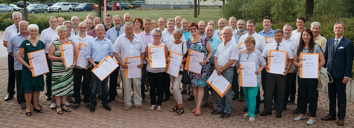 Ehrung von Betriebsjubilaren des Handwerks durch Präsident Stefan Lobenstein am 07.08.2018 in Erfurt (Thüringen) . Foto: Michael Reichel / arifoto.de Ehrung von Betriebsjubilaren des Handwerks durch Präsident Stefan Lobenstein am 07.08.2018 in Erfurt (Thüringen) . Foto: Michael Reichel / arifoto.de Schlagwort(e): lth, Handwerk, Ehrungen