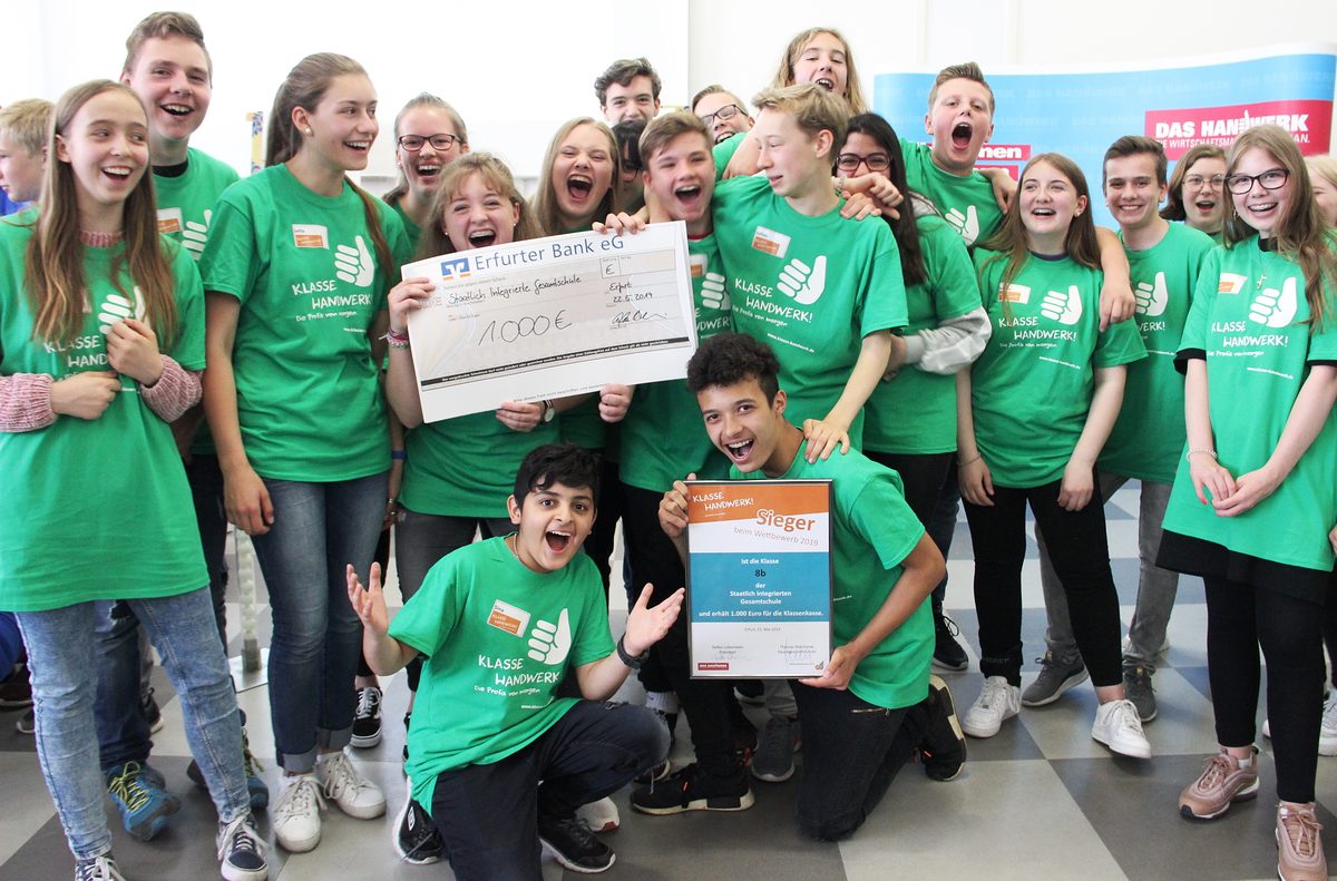 Die Klasse 8b der Integrierten Gesamtschule aus Erfurt hat den beliebten Schülerwettbewerb ¿Klasse Handwerk! Die Profis von morgen¿ gewonnen und konnte sich 1.000 Euro für die Klassenkasse sichern Die Klasse 8b der Integrierten Gesamtschule aus Erfurt hat den beliebten Schülerwettbewerb ¿Klasse Handwerk! Die Profis von morgen¿ gewonnen und konnte sich 1.000 Euro für die Klassenkasse sichern