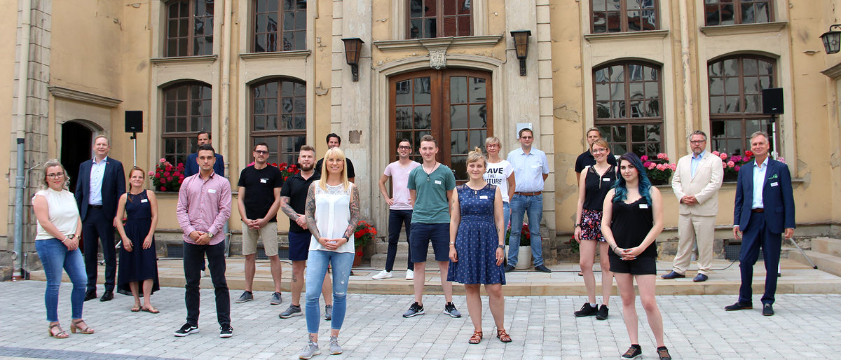 Unsere Finalisten 2020 stehen fest. Am 3. September 2020 küren wir in Erfurt aus allen Finalisten die beiden Gesichter des Handwerks 2020 (m/w). Unsere Finalisten 2020 stehen fest. Am 3. September 2020 küren wir in Erfurt aus allen Finalisten die beiden Gesichter des Handwerks 2020 (m/w).
