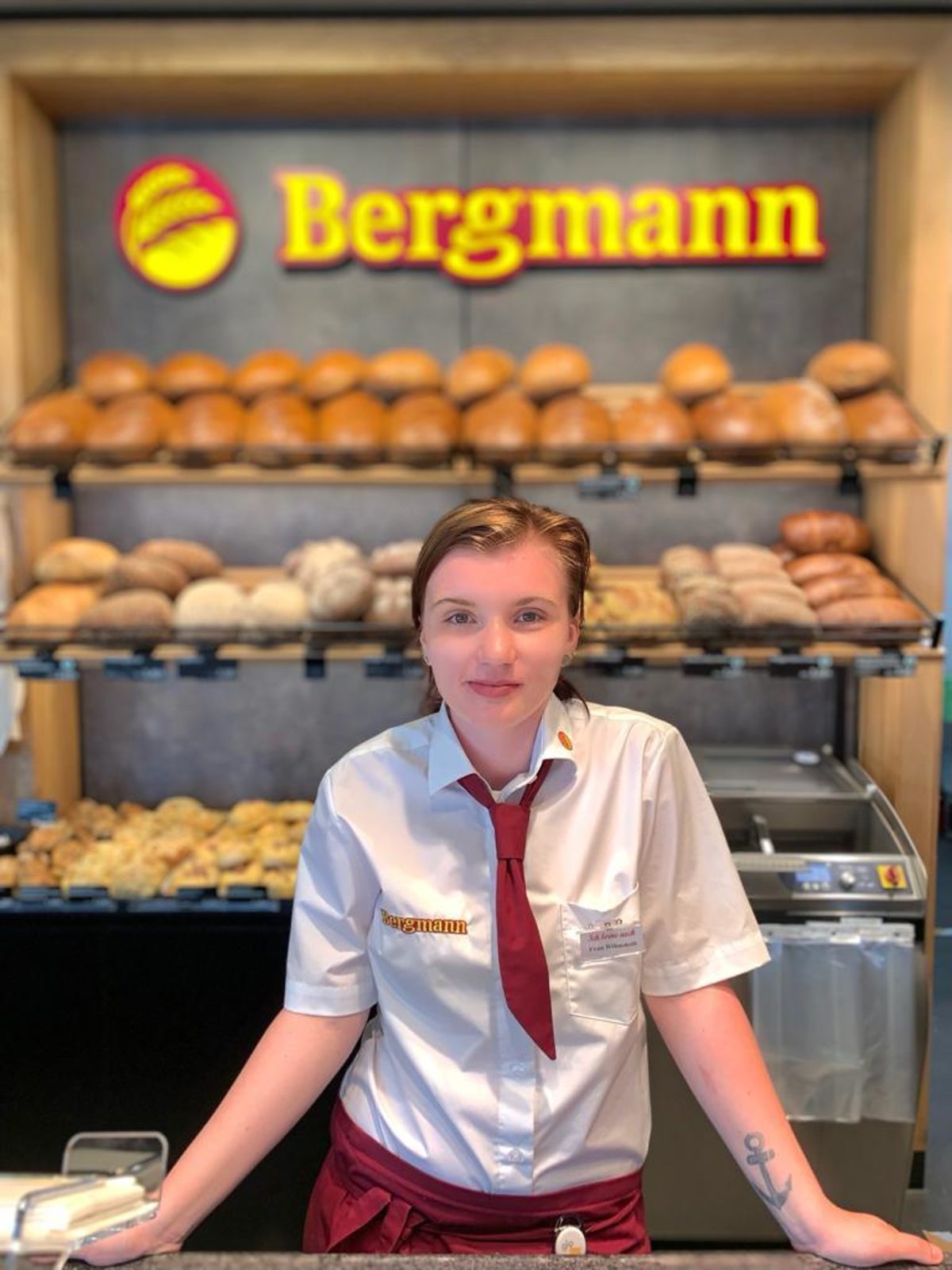 Sabine Böhnstedt macht derzeit eine Ausbildung zur Bäckereifachverkäuferin bei der Bäckerei Bergmann und ist eine von 15 Ausbildungsbotschaftern der Handwerkskammer Erfurt.