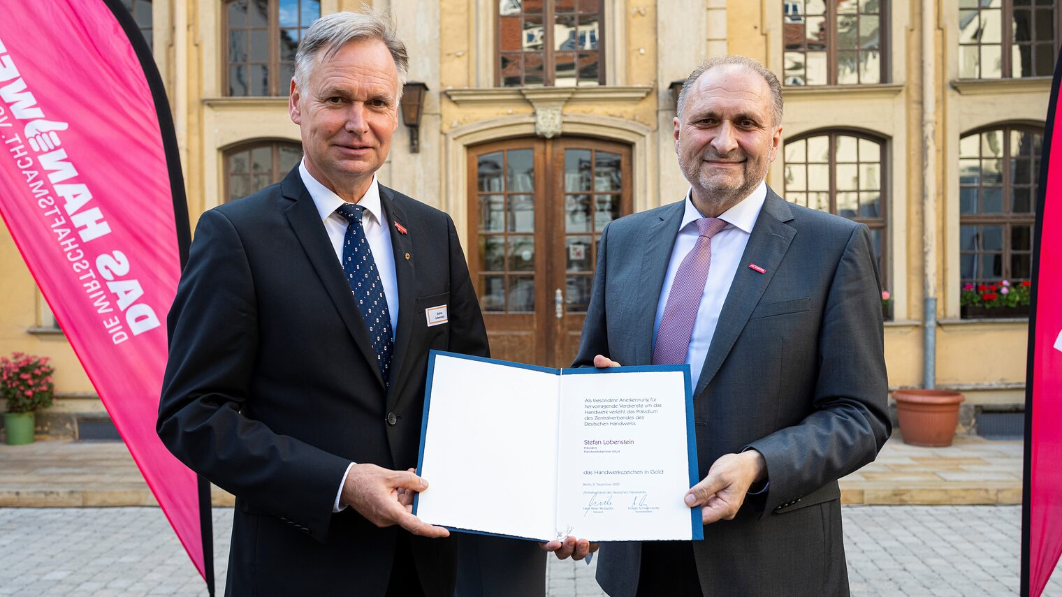 Persönlich überbrachte ZDH-Präsident Hans Peter Wollseifer seine Glückwünsche dem HWK-Präsidenten Stefan Lobenstein.