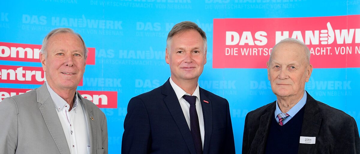 Die drei Präsidenten des Thüringer Handwerkstages: Rolf Ostermann, der von 2001 bis 2012 THT-Präsident war, Stefan Lobenstein, seit 2012 der aktuelle Präsident, und Wolfgang Bachmann, unter dem der THT 1992 gegründet wurde (von links nach rechts).