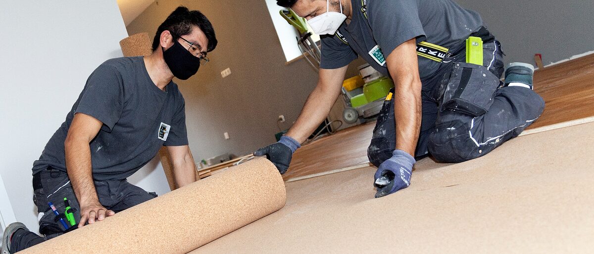 Der Impfstatus spielt auch im Handwerk eine Rolle, vor allem wenn in bestimm-ten Einrichtungen nur noch geimpfte Mitarbeiter Aufträge erfüllen dürfen. Der Impfstatus spielt auch im Handwerk eine Rolle, vor allem wenn in bestimm-ten Einrichtungen nur noch geimpfte Mitarbeiter Aufträge erfüllen dürfen.