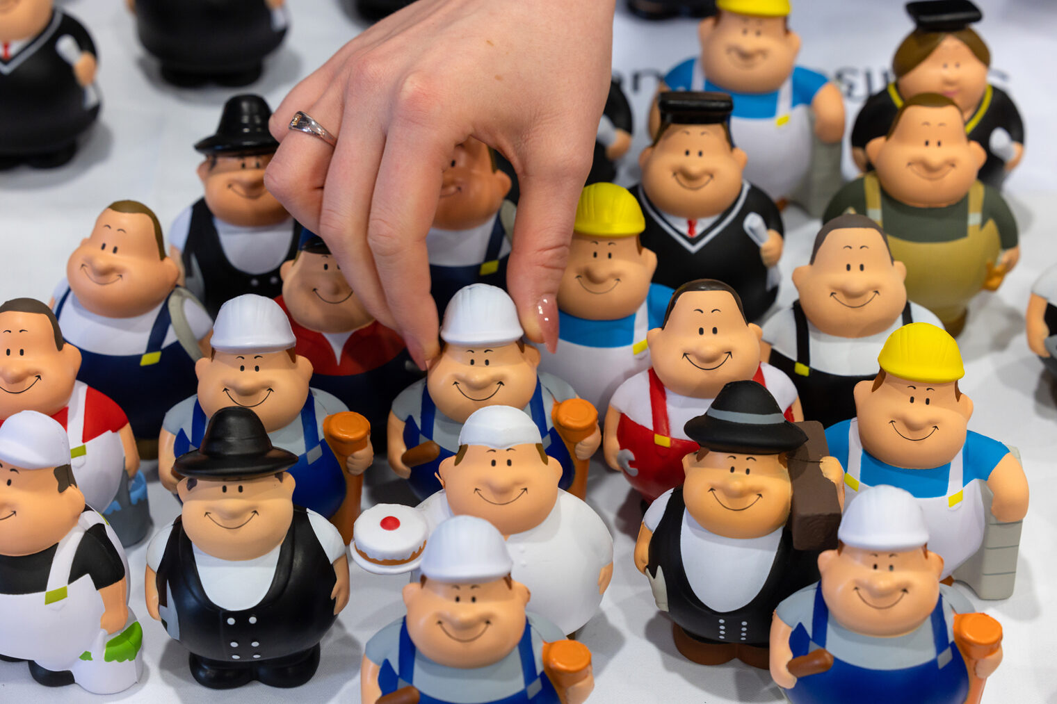 277 Jungmeisterinnen und Jungmeister im Handwerk ausgezeichnet - Meisterfeier 2023 der Handwerkskammer Erfurt in der Messehalle 1 der Messe Erfurt am Sonnabend, 11. Februar 2023 Meisterfeier der Handwerkskammer Erfurt in der Messehalle 1. Schlagwort(e): lth Handwerk