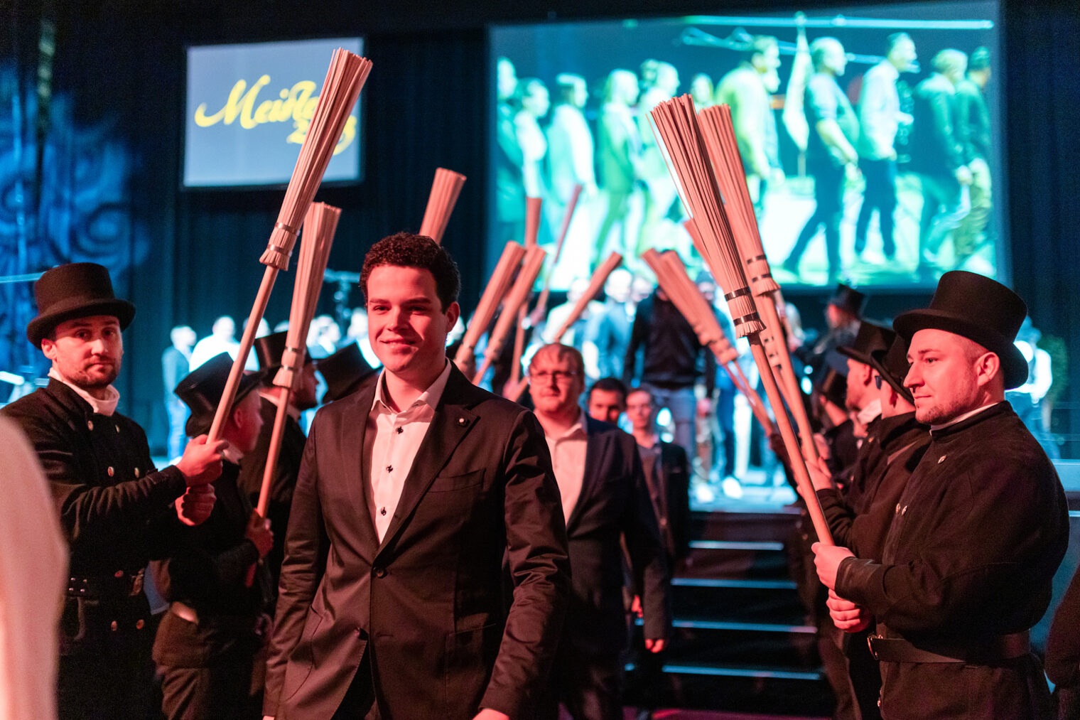 277 Jungmeisterinnen und Jungmeister im Handwerk ausgezeichnet - Meisterfeier 2023 der Handwerkskammer Erfurt in der Messehalle 1 der Messe Erfurt am Sonnabend, 11. Februar 2023 Meisterfeier der Handwerkskammer Erfurt in der Messehalle 1. Schlagwort(e): lth Handwerk