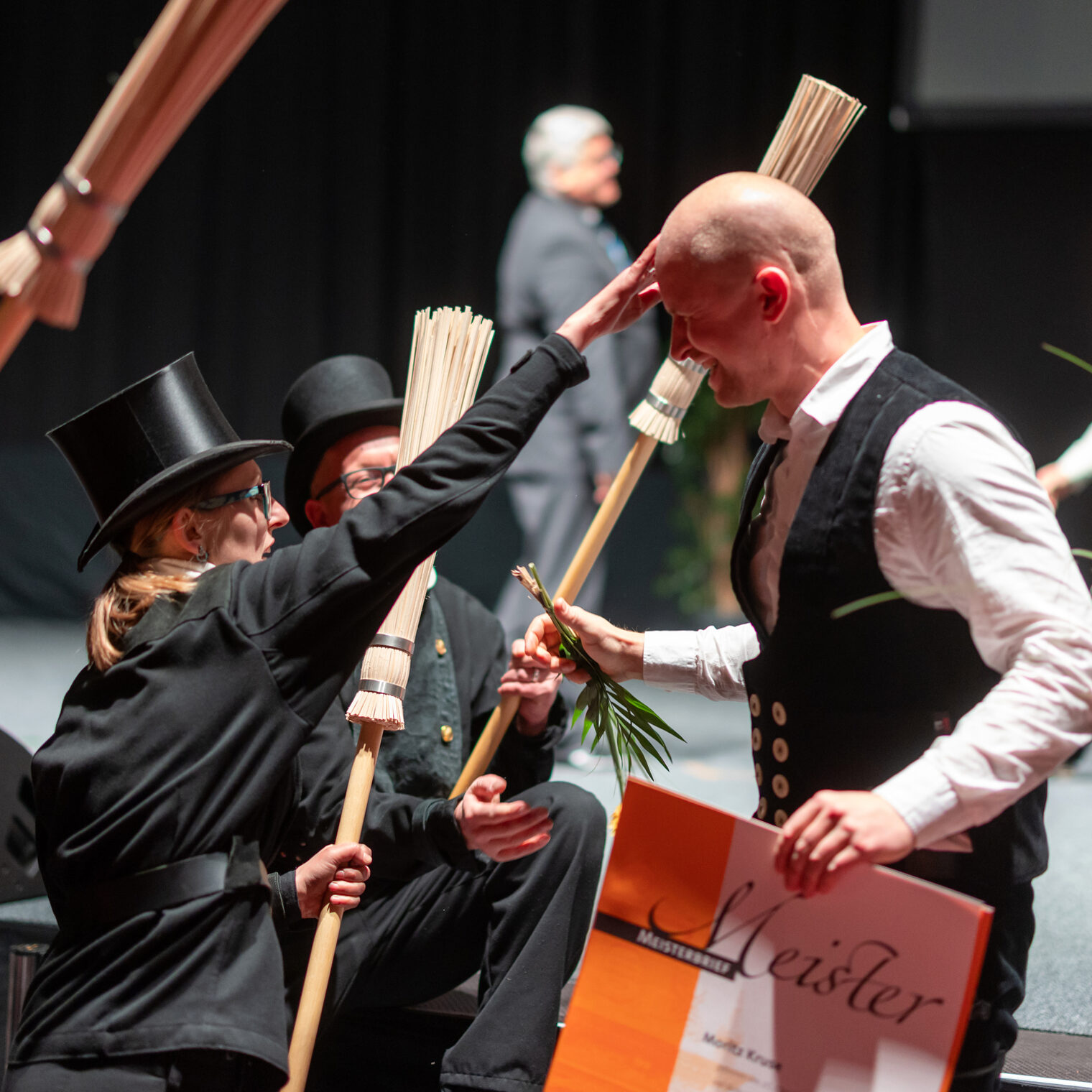 277 Jungmeisterinnen und Jungmeister im Handwerk ausgezeichnet - Meisterfeier 2023 der Handwerkskammer Erfurt in der Messehalle 1 der Messe Erfurt am Sonnabend, 11. Februar 2023 Meisterfeier der Handwerkskammer Erfurt in der Messehalle 1. Schlagwort(e): lth Handwerk