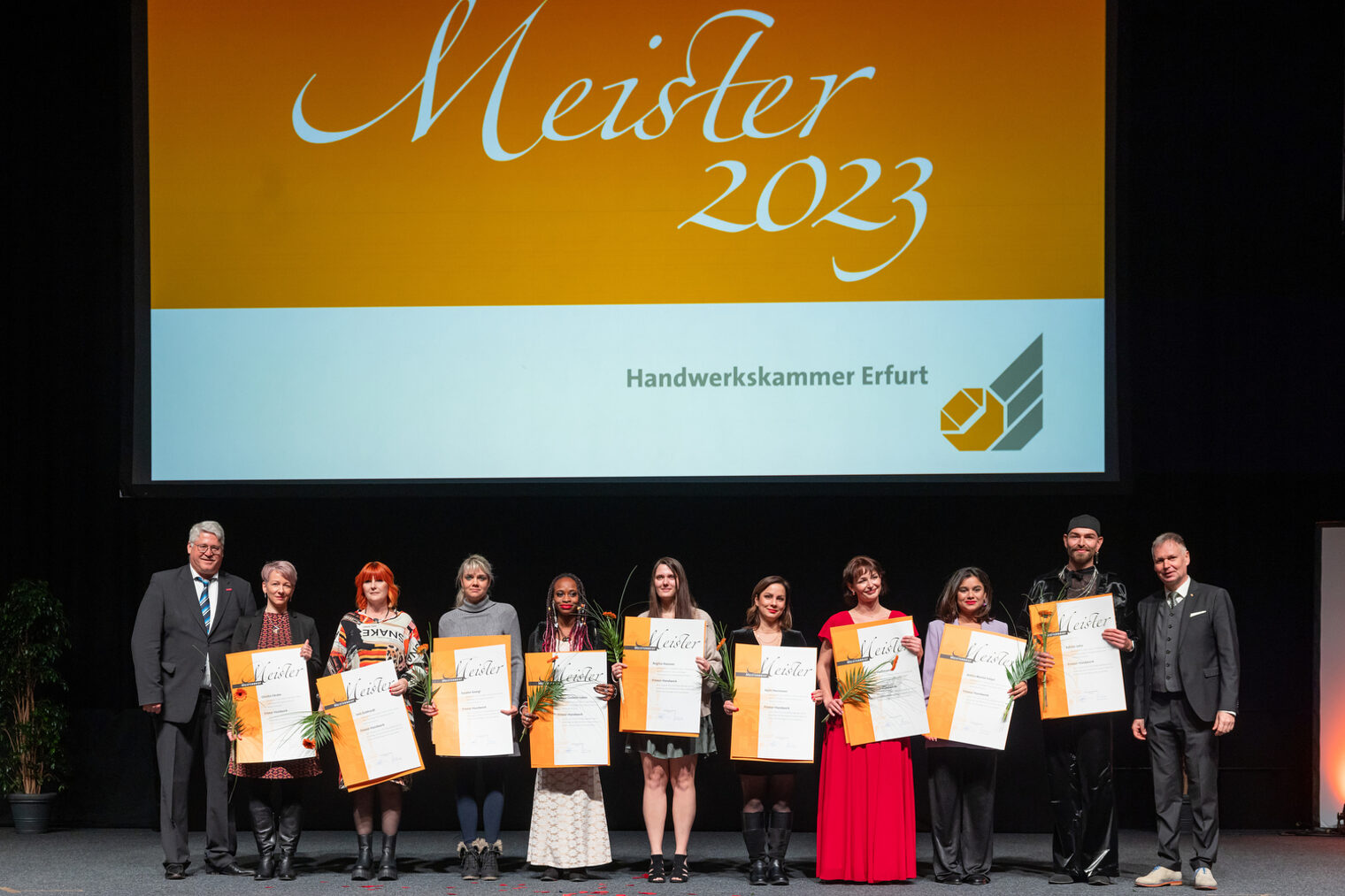 277 Jungmeisterinnen und Jungmeister im Handwerk ausgezeichnet - Meisterfeier 2023 der Handwerkskammer Erfurt in der Messehalle 1 der Messe Erfurt am Sonnabend, 11. Februar 2023 Meisterfeier der Handwerkskammer Erfurt in der Messehalle 1. Schlagwort(e): lth Handwerk