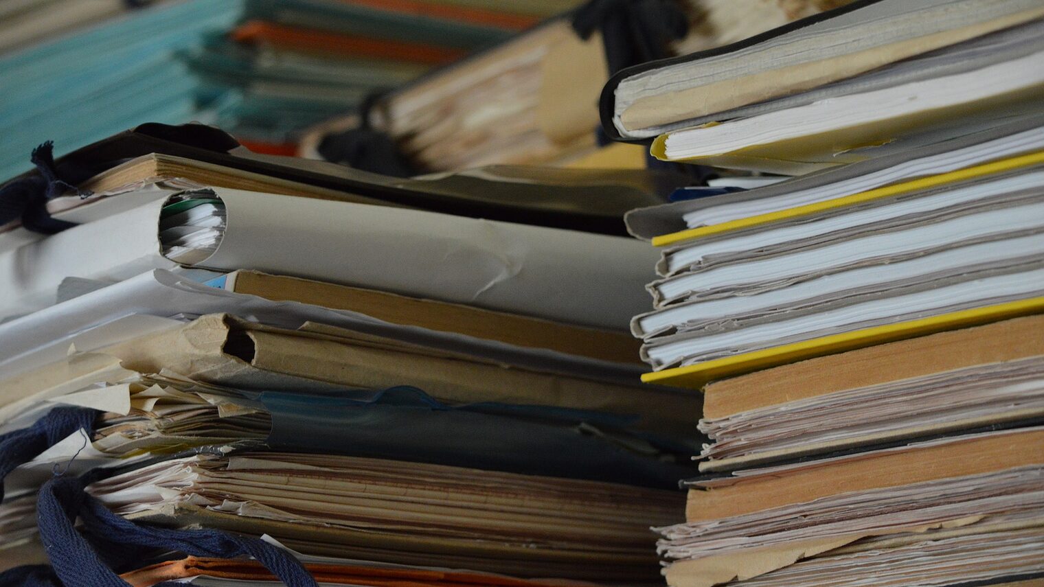 documents-g790be61f0_1920 pixabay