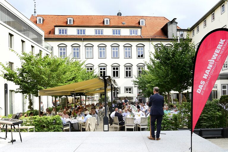 25 Jahre erfolgreich am Markt: Wir gratulieren unseren 25-jährigen Betriebsjubilaren herzlich!