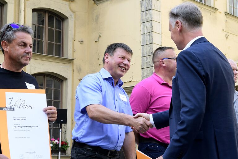 25 Jahre erfolgreich am Markt: Wir gratulieren unseren 25-jährigen Betriebsjubilaren herzlich!