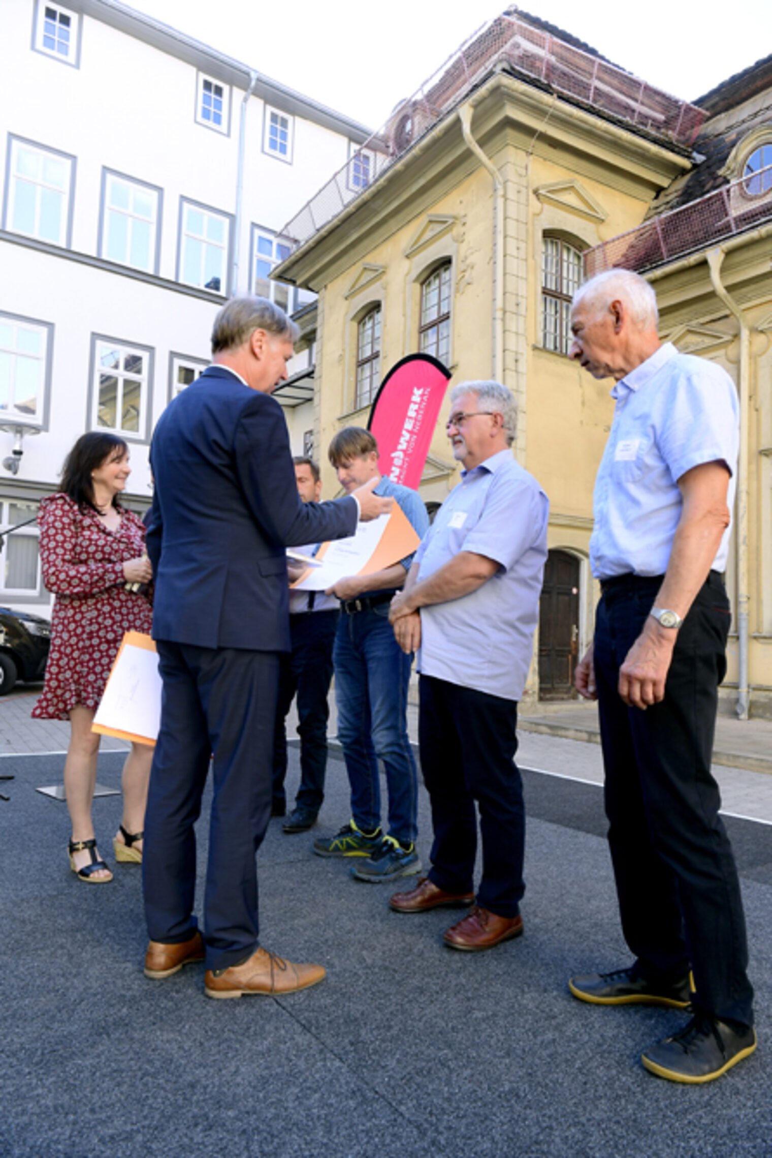 25-jähriges Betriebsjubiläum 2024: Handwerkskammer Erfurt zeichnet Betriebe mit 25-jähriger Geschichte aus. Ein Vierteljahrhundert erstklassige Handwerksarbeit: Herzlichen Glückwunsch zu 25 erfolgreichen Betriebsjahren!