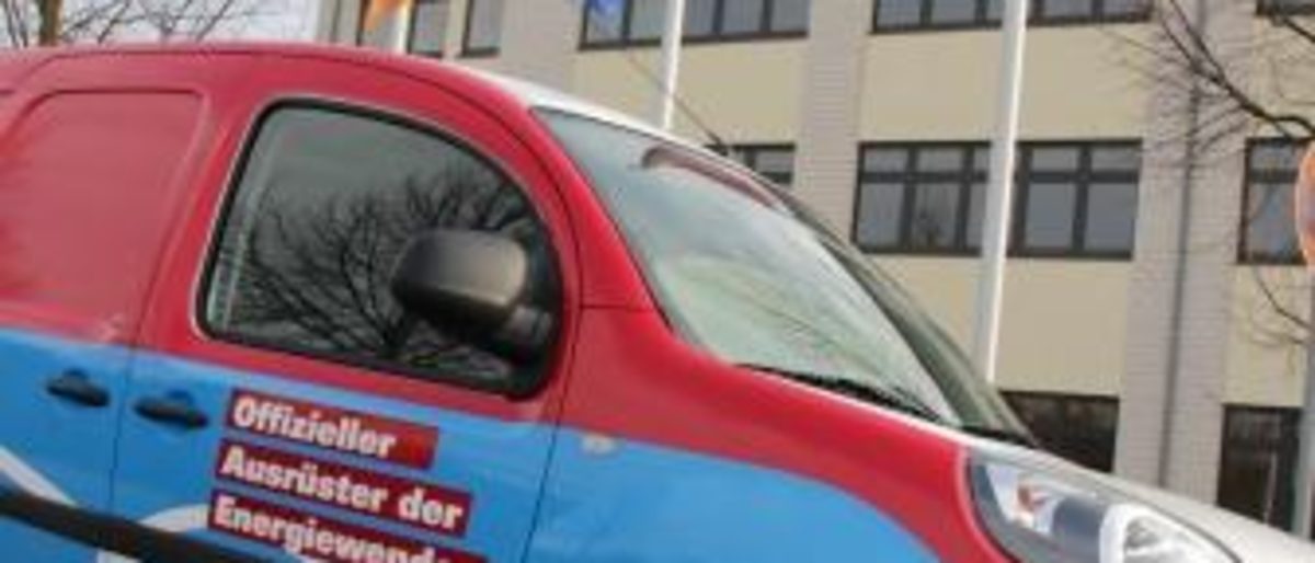 Elektrofahrzeug der Handwerkskammer Erfurt geht in den Praxis-Test Elektrofahrzeug der Handwerkskammer Erfurt geht in den Praxis-Test